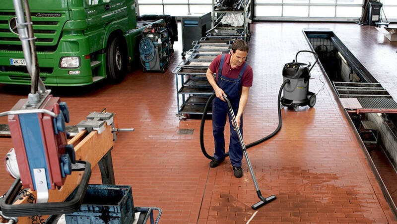 Aspiratori industriali: scopri tutti gli aspirapolvere per la pulizia professionale