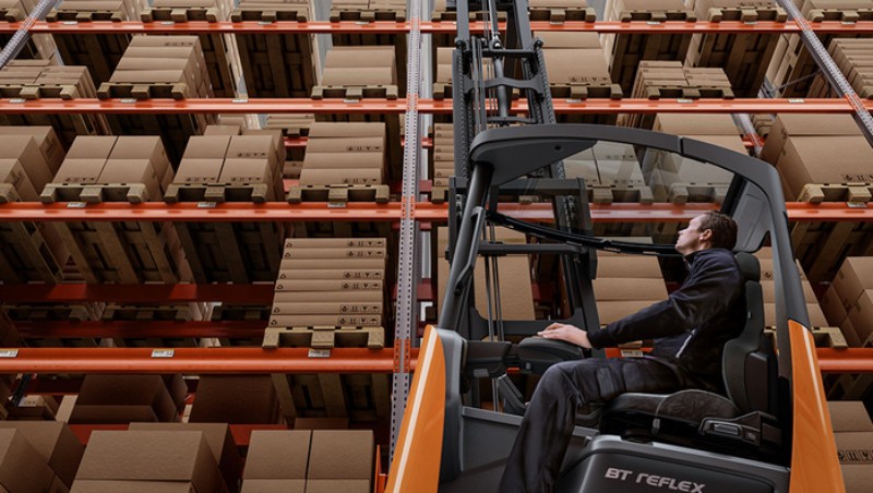 Carrelli retrattili: campi di applicazione e quando sceglierli