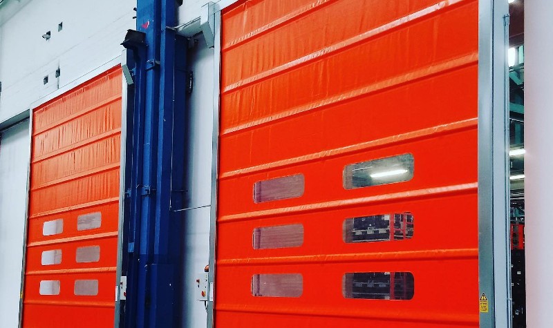 Porte rapide industriali: i principali vantaggi per l’efficienza operativa
