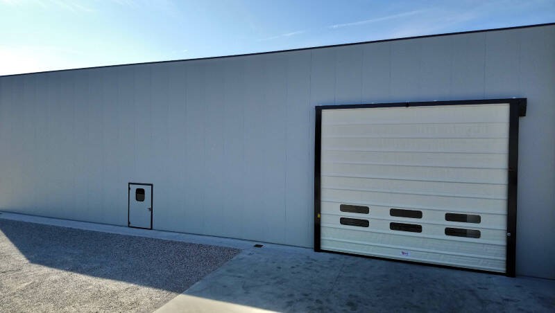 Porte rapide industriali IPR: autoriparanti, avvolgenti e ad impacchettamento