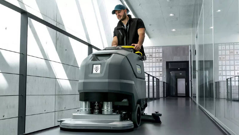 Lavasciuga pavimenti industriali: macchine professionali per la pulizia dei  pavimenti