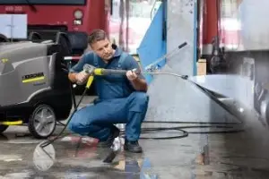 Idropulitrici industriali: come scegliere l’idropulitrice professionale più adatta