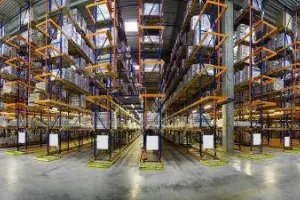 Manutenzione e cura delle scaffalature da magazzino