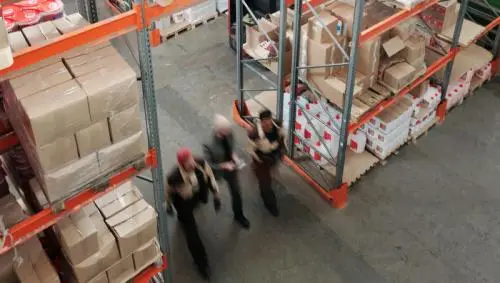 Sistemi di sicurezza per carrelli elevatori per ridurre gli incidenti in magazzino