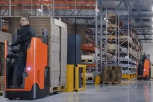 Acquisto o noleggio di carrelli elevatori: guida ai vantaggi fiscali e operativi